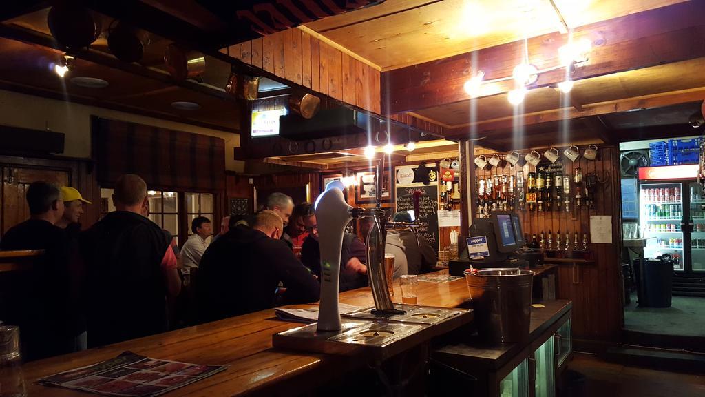 The Nottingham Road Hotel Bagian luar foto
