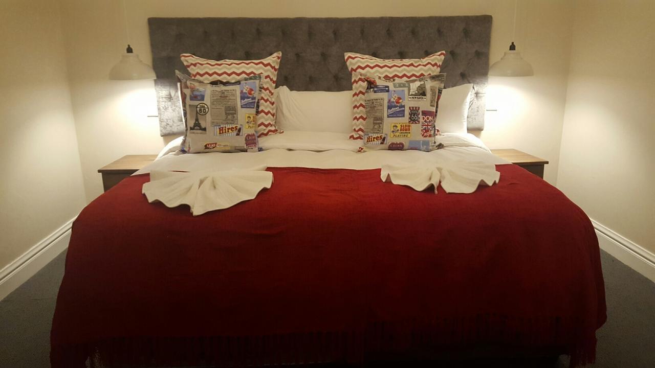 The Nottingham Road Hotel Bagian luar foto