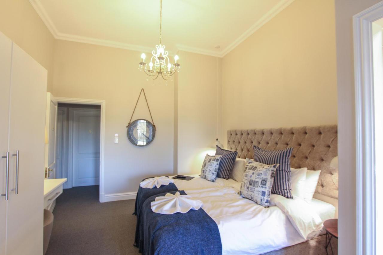 The Nottingham Road Hotel Bagian luar foto